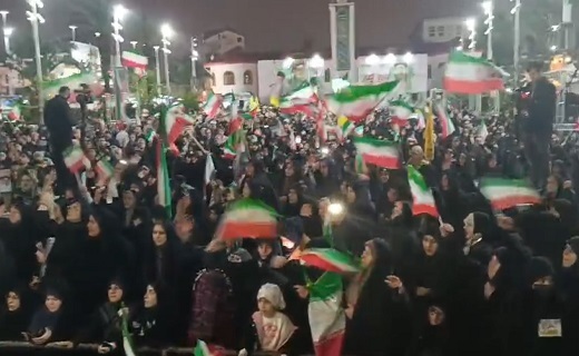 فریاد &laquo;اتحاد، اتحاد&raquo; در اجتماع میدان شهدای ذهاب رشت + فیلم