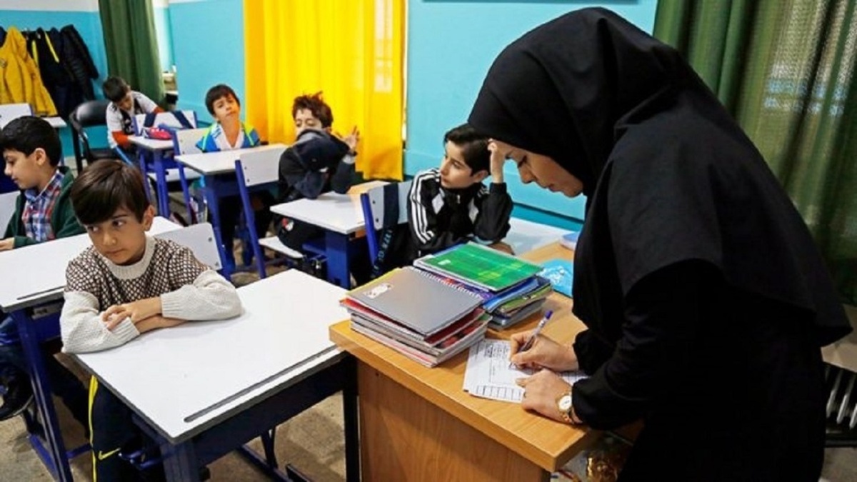 باشگاه خبرنگاران -معلمان طرح مهرآفرین همچنان در انتظار صدور کد استخدامی