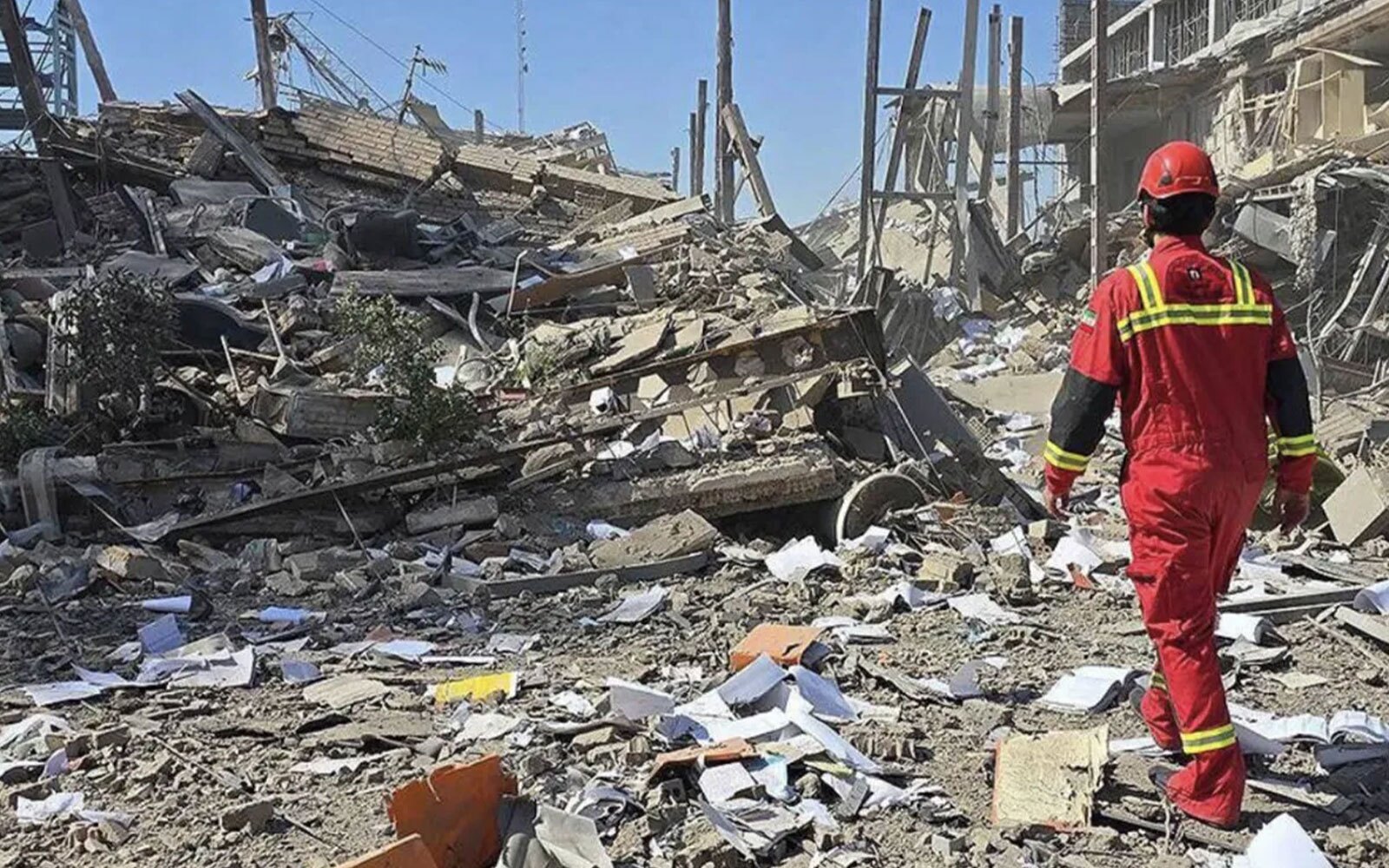 میزان خسارت وارد شده به صنایع کشور در جنگ تحمیلی سوم چقدر بوده است؟ + فیلم