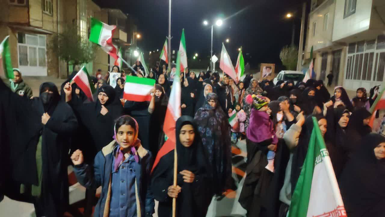 گوشه&zwnj;هایی از وطن پرستی بخش صالح آباد در تجمع اقتدار و مقاومت