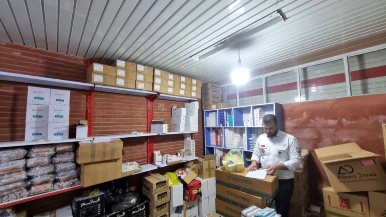 تلاش بی‌وقفه مرکز اورژانس کردستان برای تأمین دارو و تجهیزات پایگاه‌های اورژانس ۱۱۵