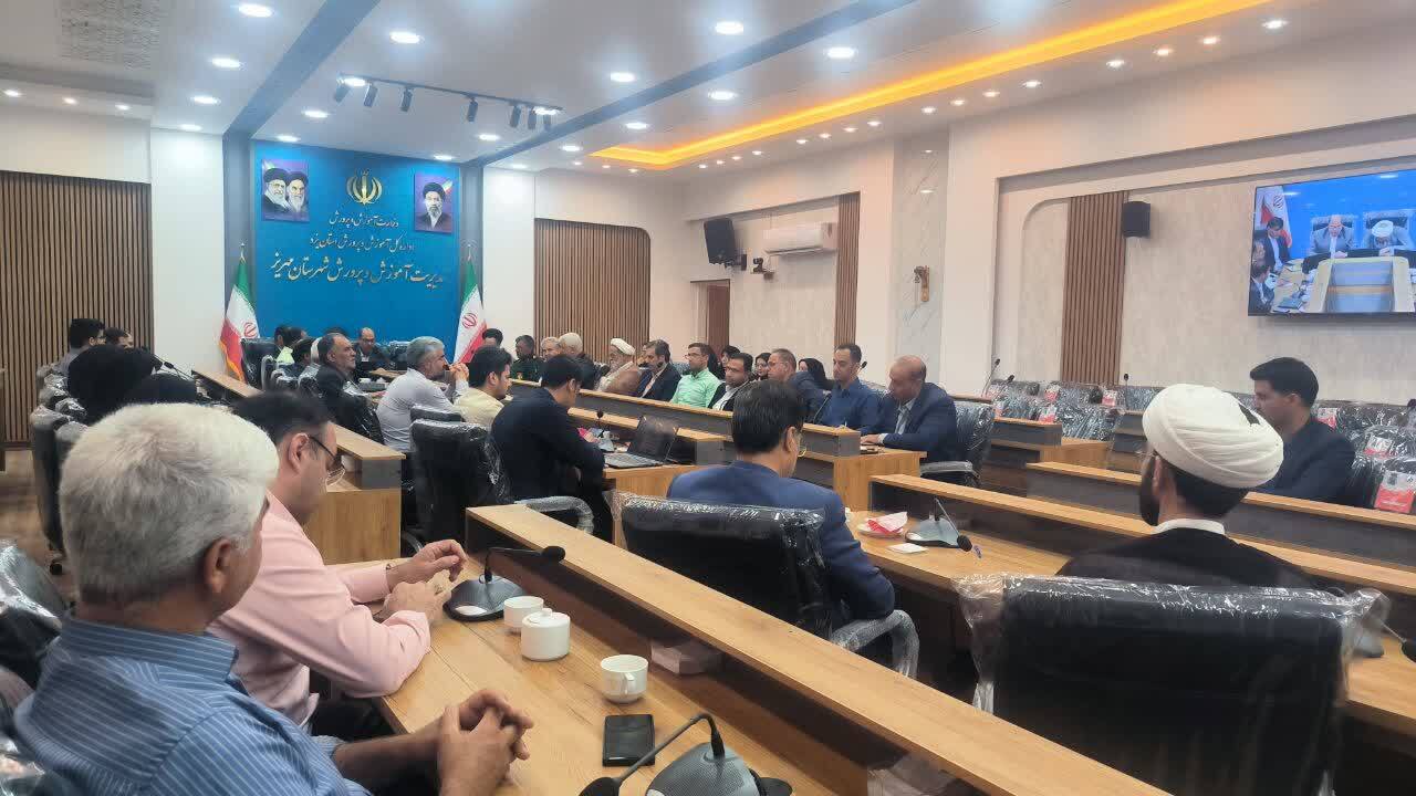 تعطیلی مدارس مهریز به بهانه جنگ؛ ظلم به آینده دانش‌آموزان است!