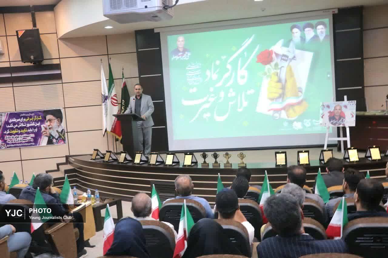 رشد اشتغال در شهرک‌های صنعتی فارس هدف‌گذاری شد/هیچ مانعی نباید چرخ تولید را متوقف کند