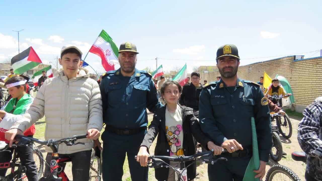 همایش دوچرخه سواری در هریس به مناسبت گرامیداشت شهدای جنگ رمضان همایش دوچرخه سواری در هریس به مناسبت گرامیداشت شهدای جنگ رمضان