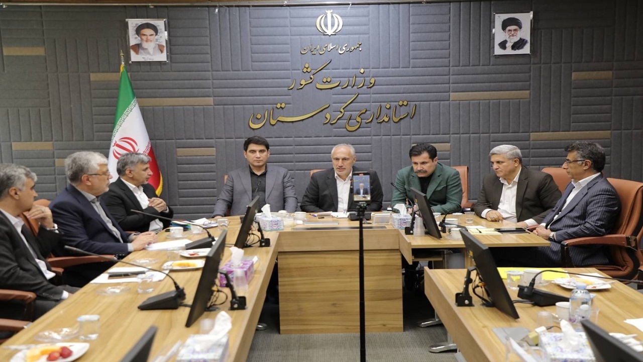 تاکید استاندار کردستان بر جلوگیری از تعدیل نیرو و حمایت از شاغلان