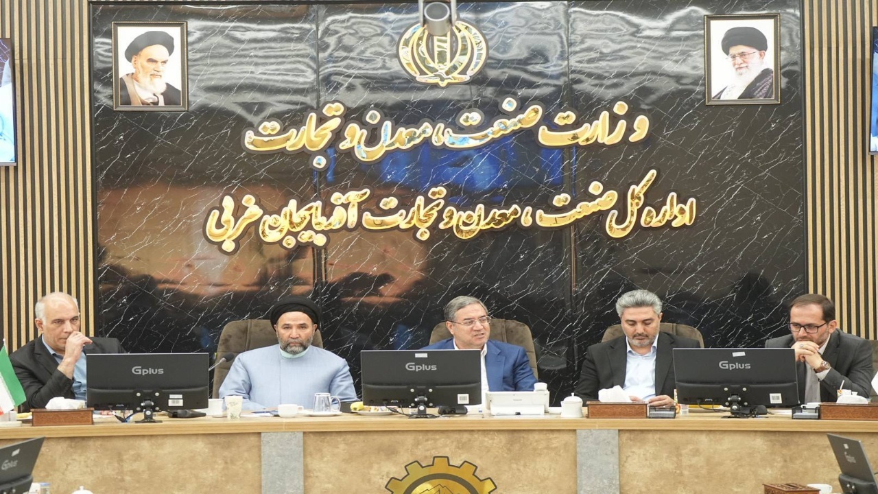 تاکید استاندار آذربایجان غربی بر تقویت زنجیره توزیع کالاهای اساسی توسط مدیران استان