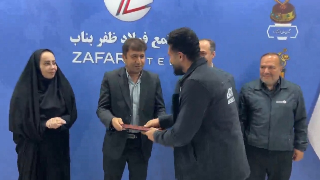 تجلیل از کارگران نمونه بناب