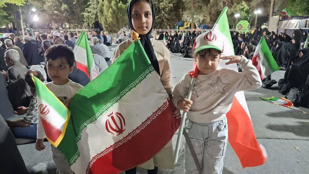 پرچم&zwnj;هایی که در اختیارآباد قد کشیدند؛ کرمان در خط مقدم ایستادگی