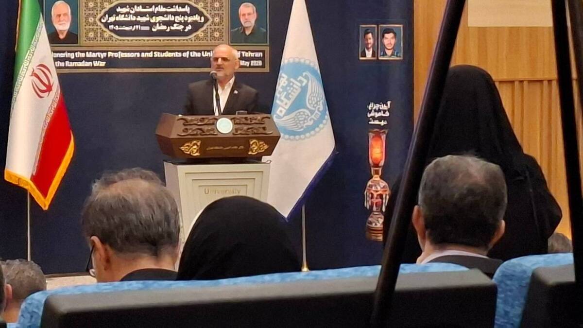 باشگاه خبرنگاران -سیاستمداران باید از خرد جمعی و قدرت همکاری برای پیشرفت کشور استفاده کنند
