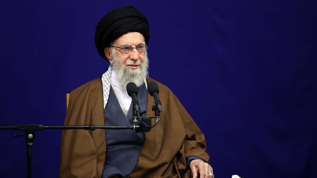 ماجرای اولین دیدار رهبر شهید با حافظ اسد + فیلم