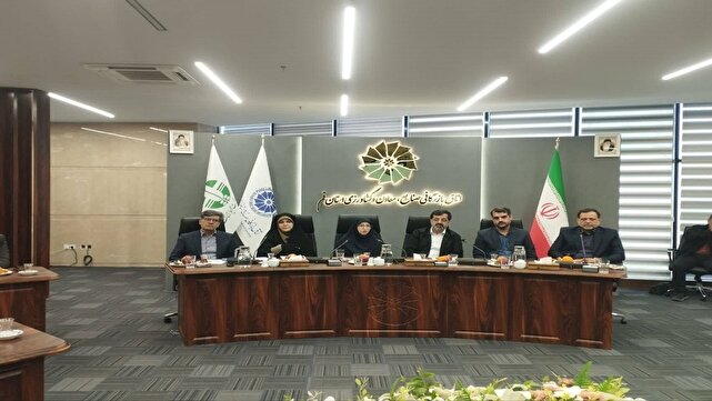 پیگیری کانون‌های بحرانی ریزگرد‌های قم در سطح ملی
