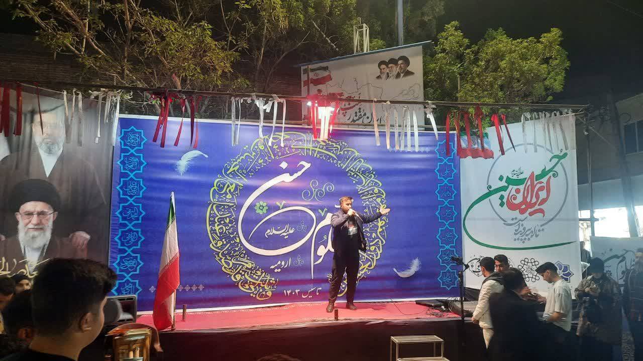 اجرای تئاتر خیابانی &laquo;دانش آموزان مدرسه میناب&raquo; در ارومیه + تصویر