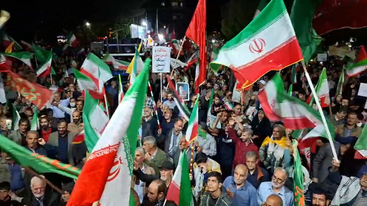 هفتاد و سومین شب خروش مردمی در بروجرد + فیلم