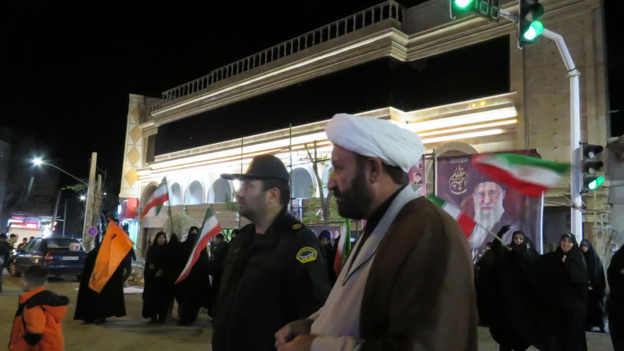 هریس در شب بارانی؛ نمایش اقتدار و اتحاد در میدان همدلی