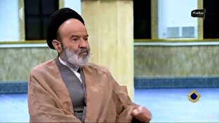ماجرای دیدار ساده پیرزن روستایی با رهبر شهید + فیلم
