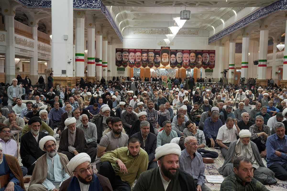 هفدهمین سالگرد ارتحال آیت&zwnj;الله بهجت(ره) در حرم حضرت معصومه(س) برگزار شد