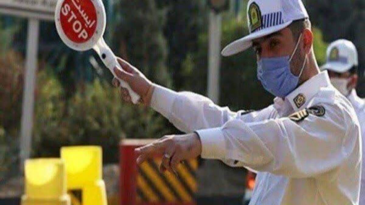 باشگاه خبرنگاران -اعمال محدودیت‌های ترافیکی در سه راه حبیبی به سمت میدان انقلاب / فقط خودرو‌های عمومی و تاکسی‌ها حق تردد در این مسیر را دارند