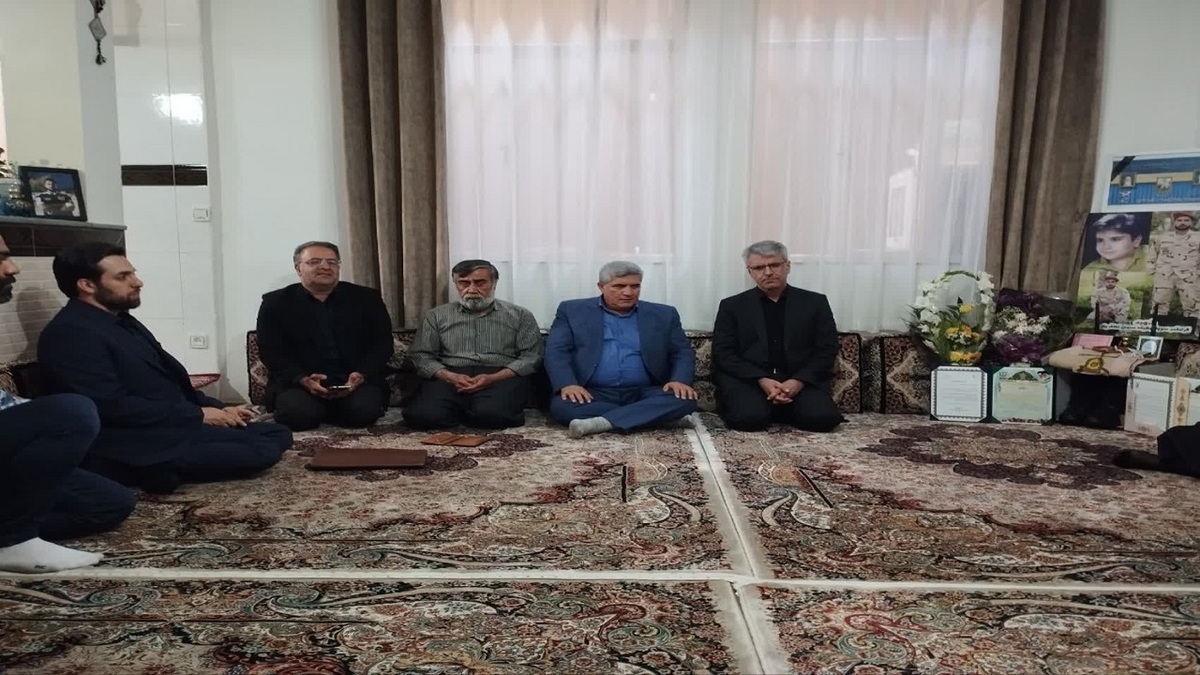 باشگاه خبرنگاران -سخنگوی وزارت خارجه به دیدار خانواده شهید مرزبانی کردستان رفت