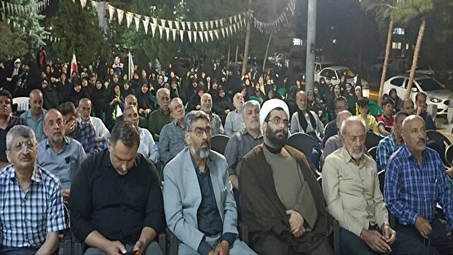 اقامه نماز استغاثه در تجمعات شبانه خاورشهر + عکس