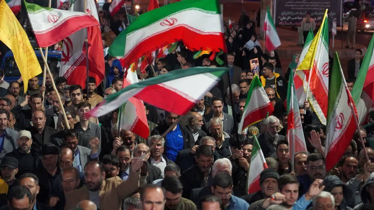 حماسه آفرینی مردم خوی در میدان اقتدار و مقاومت حماسه آفرینی مردم خوی در میدان اقتدار و مقاومت