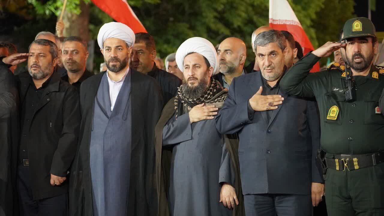 حماسه آفرینی مردم خوی در میدان اقتدار و مقاومت حماسه آفرینی مردم خوی در میدان اقتدار و مقاومت