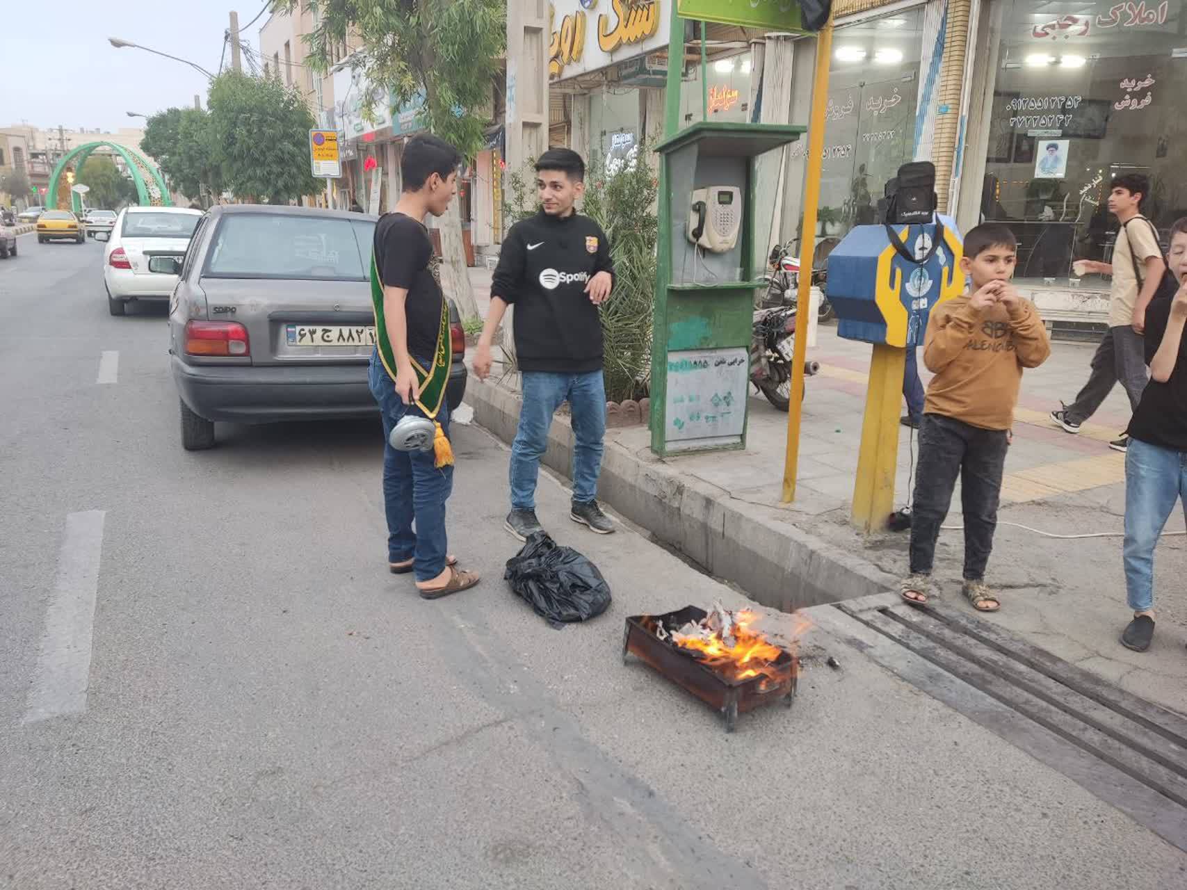 برپایی ایستگاه صلواتی در قم به مناسبت شهادت امام جواد(ع)