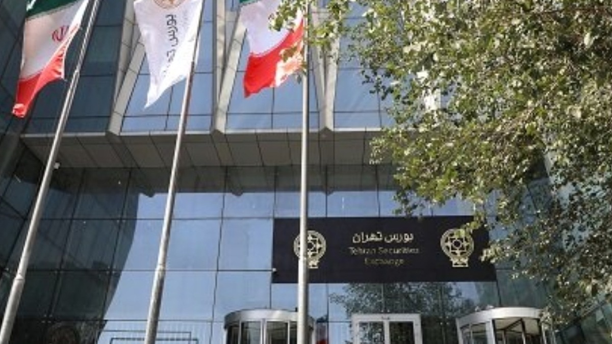 باشگاه خبرنگاران -بازگشایی بورس پس از ۸۰ روز با موفقیت همراه بود / استقبال ۸۰ هزار نفری از بیمه سهام+فیلم