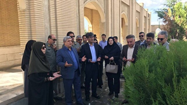 ادای احترام معاون رئیس‌جمهور به شهدای محیط‌بان در کردستان /تأکید بر پاسداشت ایثار و تداوم حمایت از خانواده شهدا