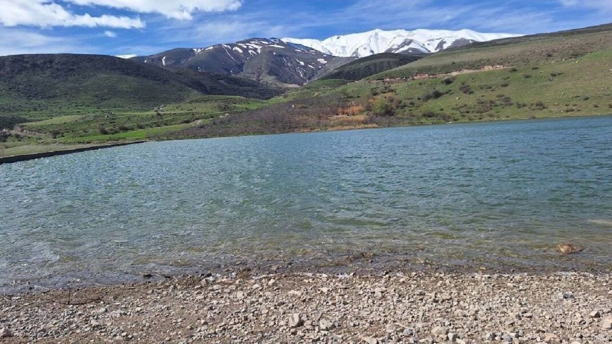 باشگاه خبرنگاران -سد خاکی جلدیان پیرانشهر برای نخستین بار سرریز کرد