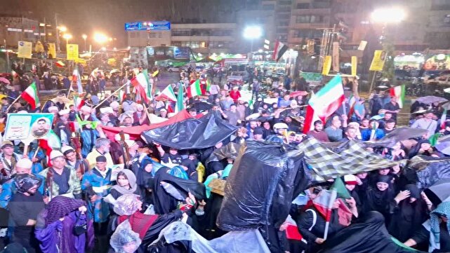 میدان انقلاب تهران میزبان اقوام ایرانی در شب&zwnj;های اقتدار و مقاومت