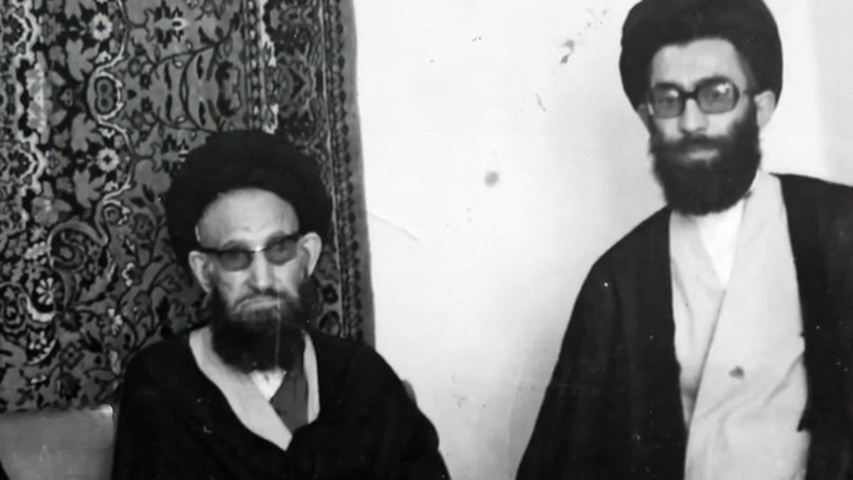 ماجرای توسل رهبر شهید انقلاب به امام زمان (عج) برای بازگشت بینایی چشم پدرشان + فیلم
