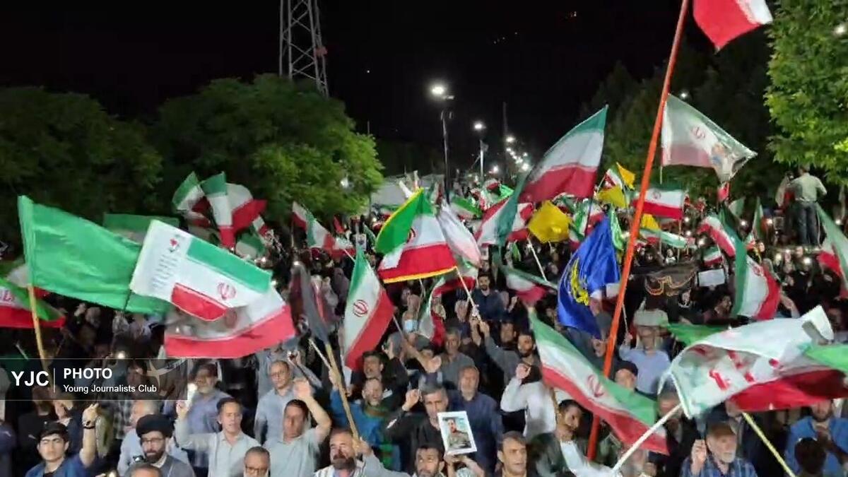 باشگاه خبرنگاران -خیابان انقلاب خرم آباد در موج هشتاد و دوم حماسه + فیلم