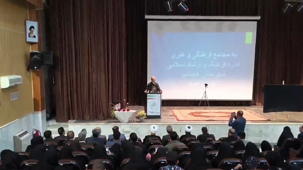 برگزاری دومین همایش شعر پایداری در عجب شیر