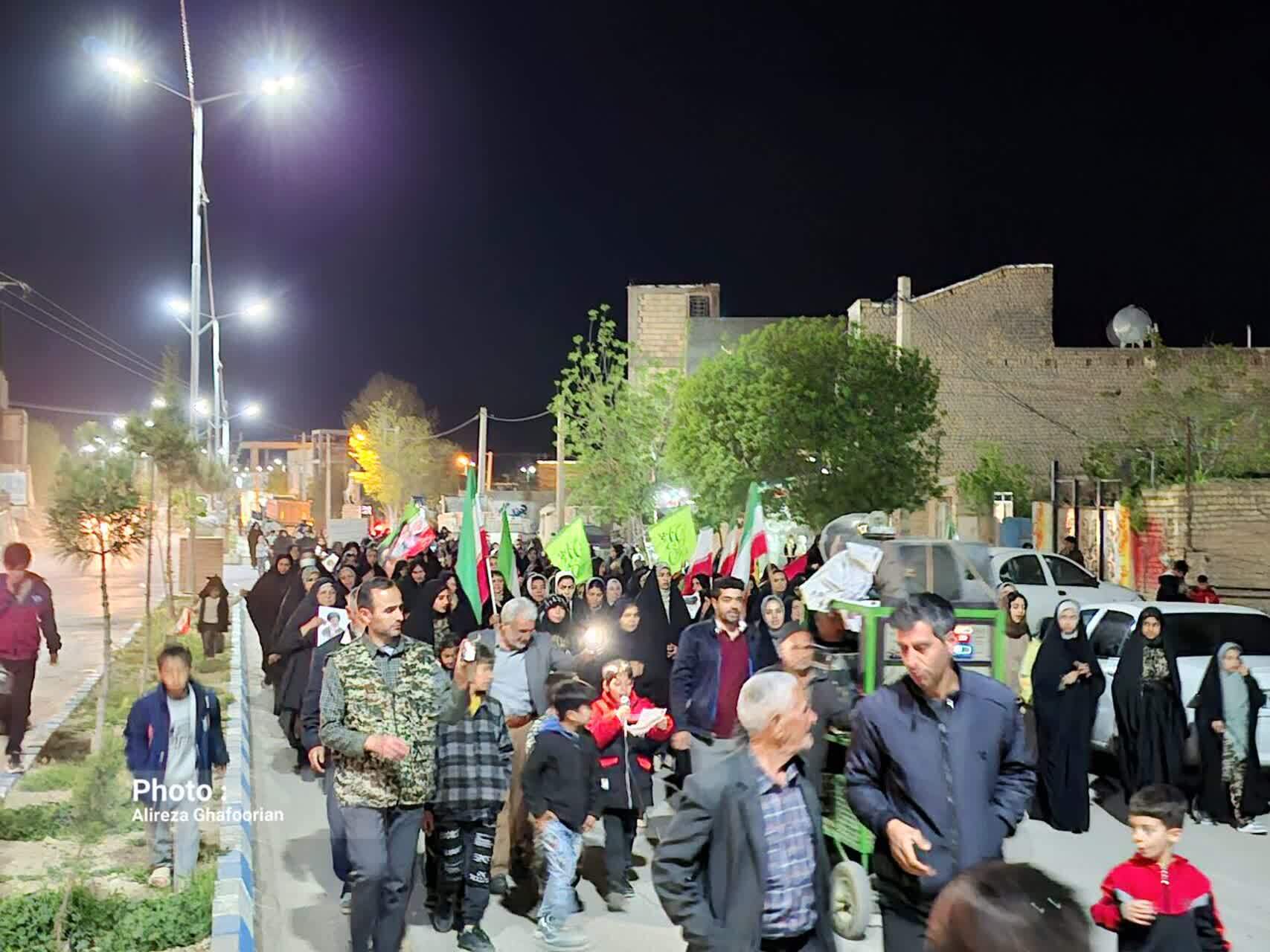 حضور اقشار مختلف انقلابی و بصیر نردین در اجتماع شبهای اقتدار حضور اقشار مختلف انقلابی و بصیر نردین در اجتماع شبهای اقتدار