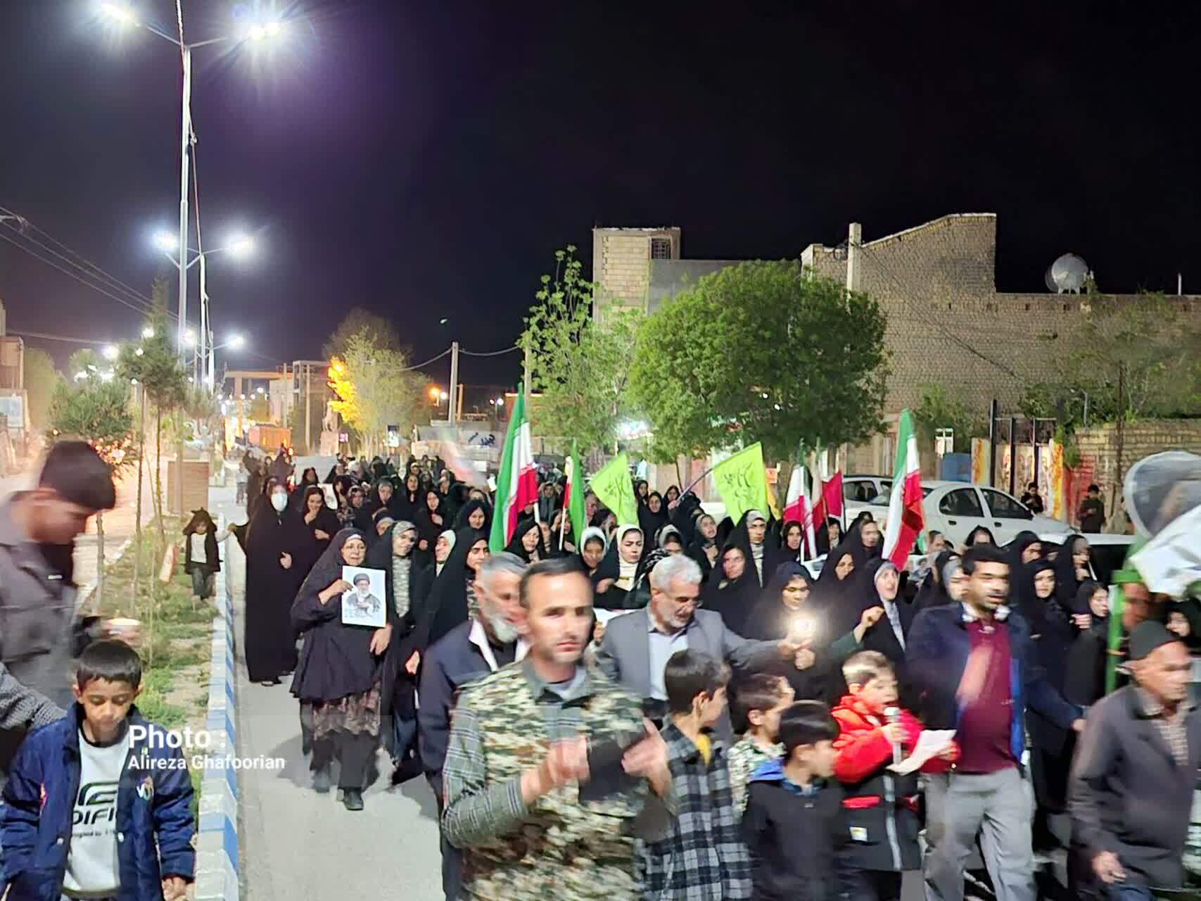 حضور اقشار مختلف انقلابی و بصیر نردین در اجتماع شبهای اقتدار حضور اقشار مختلف انقلابی و بصیر نردین در اجتماع شبهای اقتدار