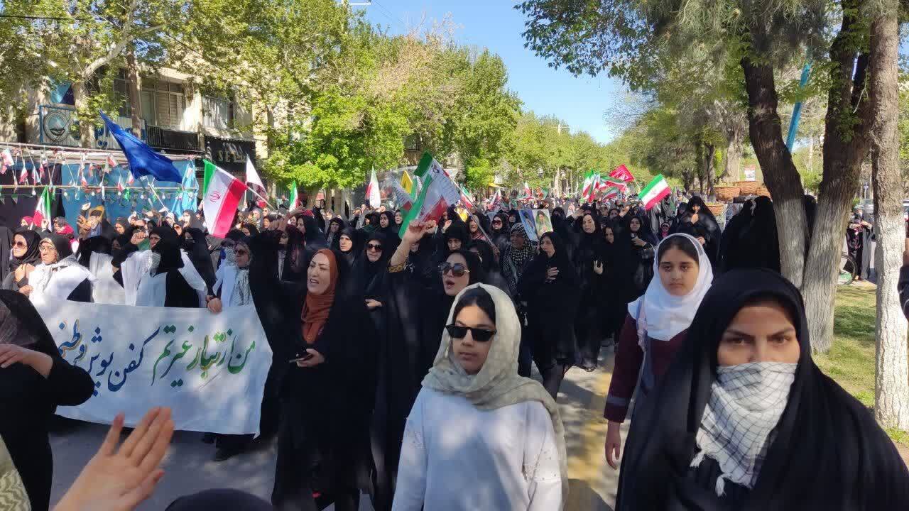 برگزاری رزمایش دختران جانفدا در بروجرد برگزاری رزمایش دختران جانفدا در بروجرد