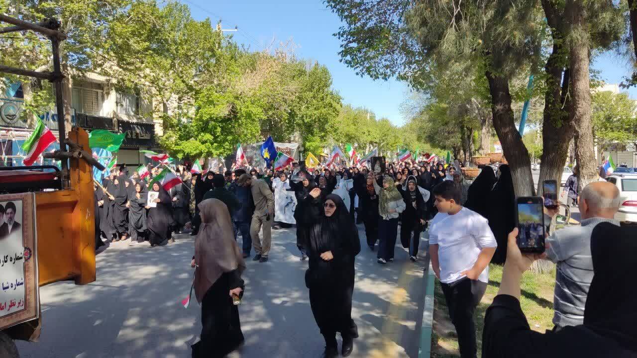 برگزاری رزمایش دختران جانفدا در بروجرد به روایت تصاویر برگزاری رزمایش دختران جانفدا در بروجرد به روایت تصاویر
