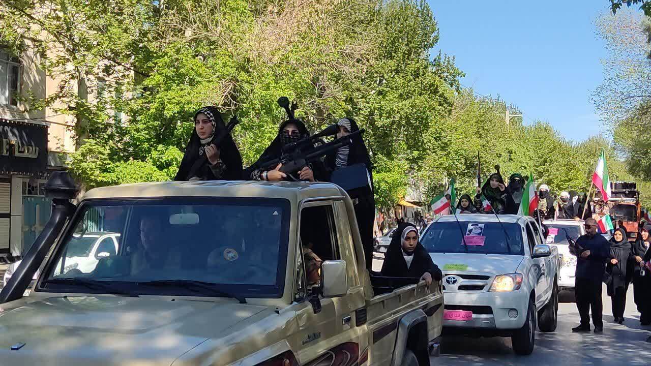 برگزاری رزمایش دختران جانفدا در بروجرد به روایت تصاویر برگزاری رزمایش دختران جانفدا در بروجرد به روایت تصاویر