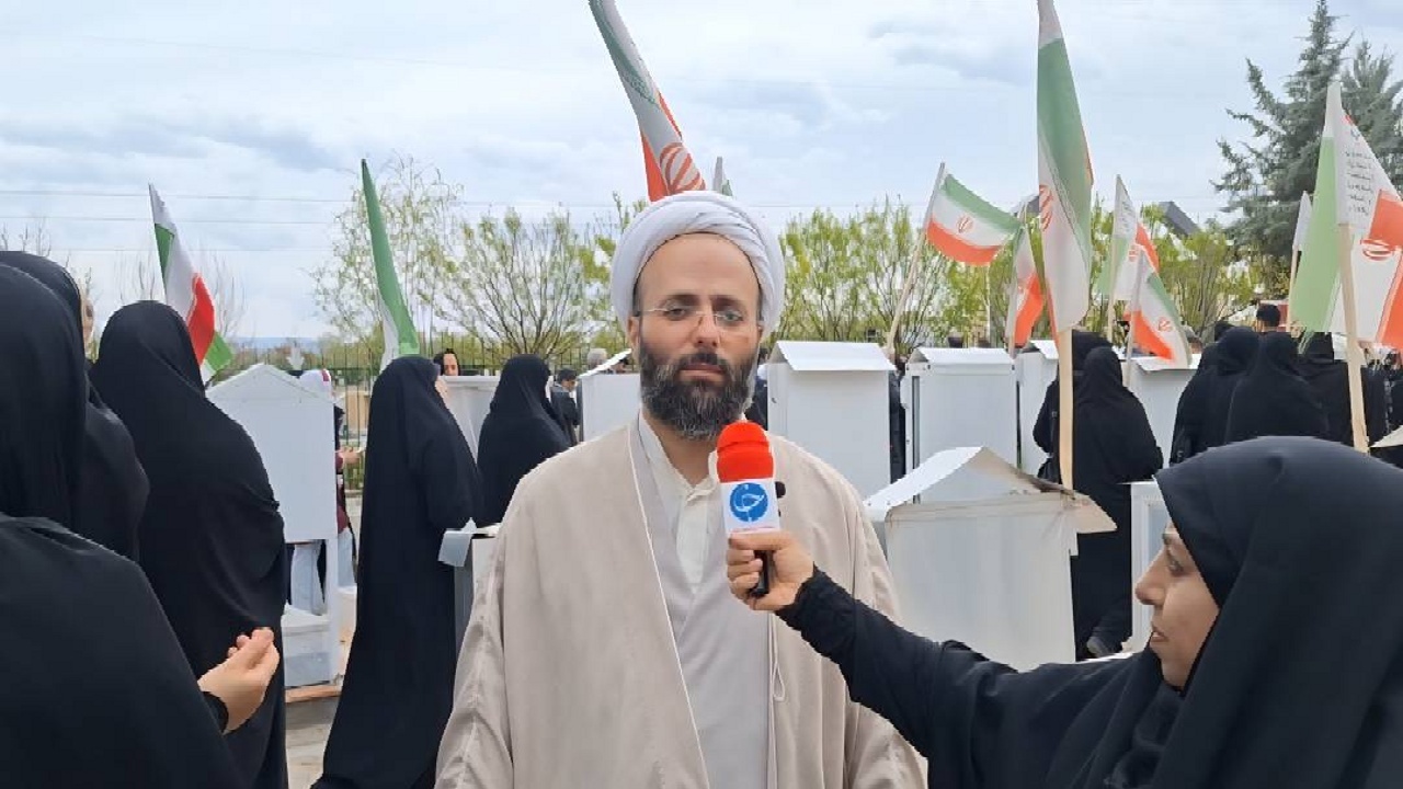 ترویج سبک زندگی رضوی از اهداف مهم کاروان زیر سایه خورشید است+ تصاویر
