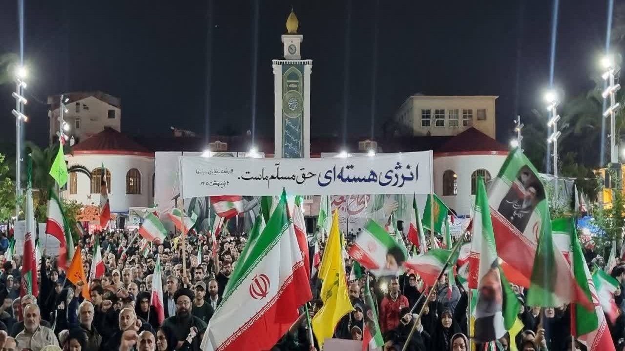 پنجاه‌ و هفتمین شب حضور مردم رشت در میدان مقاومت + فیلم