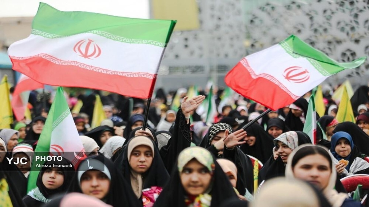 باشگاه خبرنگاران -تداوم باشکوه اجتماعات شبانه در میادین تهران