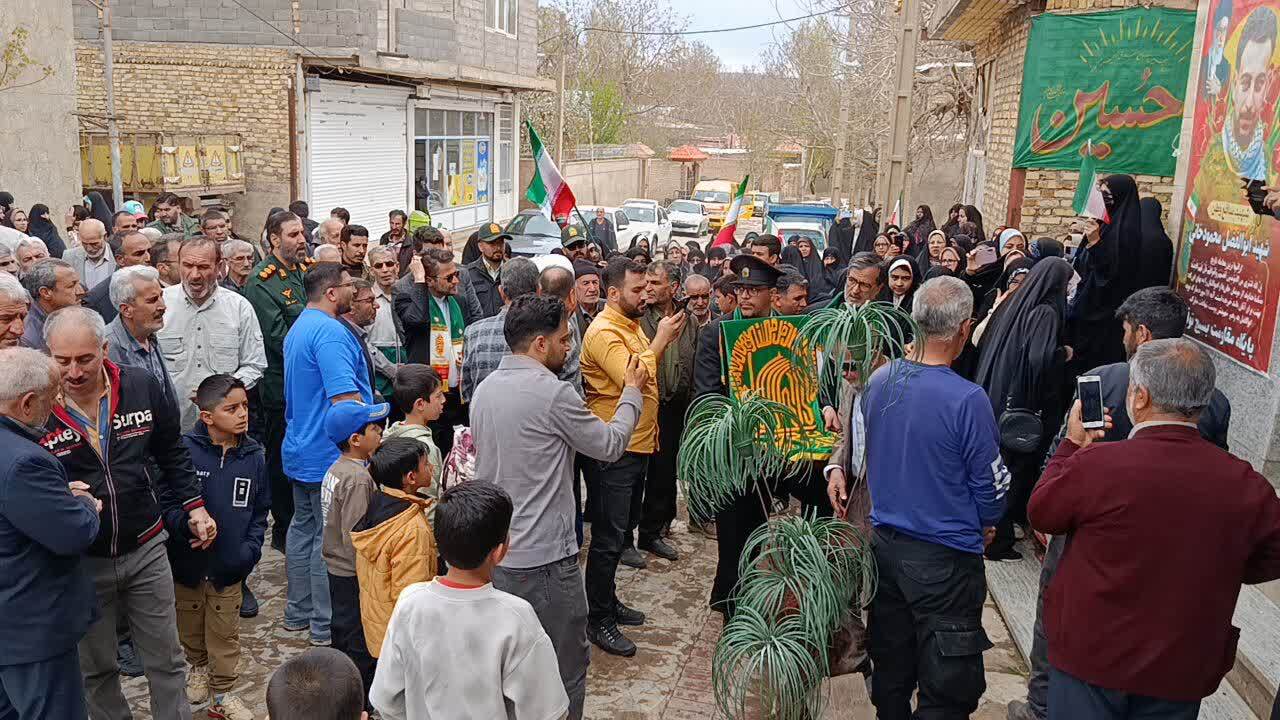 کاروان زیر سایه خورشید به روستای گردشگری توآباد رسید + عکس و فیلم