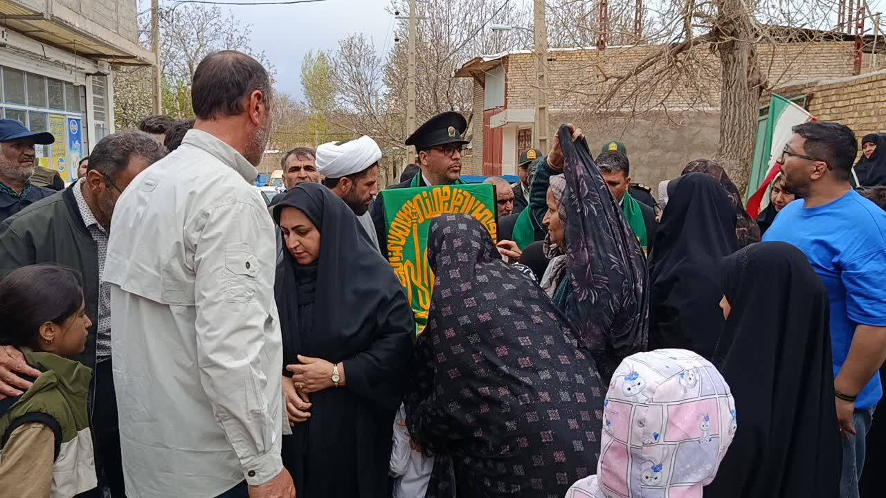 کاروان زیر سایه خورشید به روستای گردشگری توآباد رسید