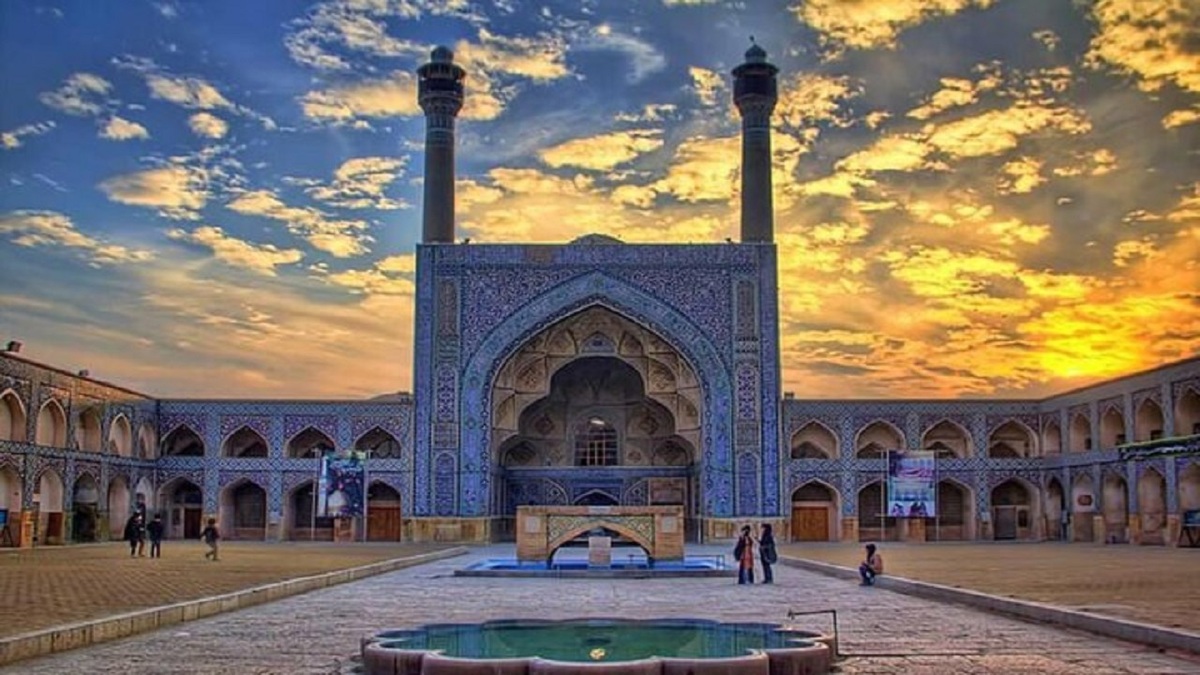 باشگاه خبرنگاران -تردد موتورسیکلت در مسجد تاریخی عتیق اصفهان ممنوع شد