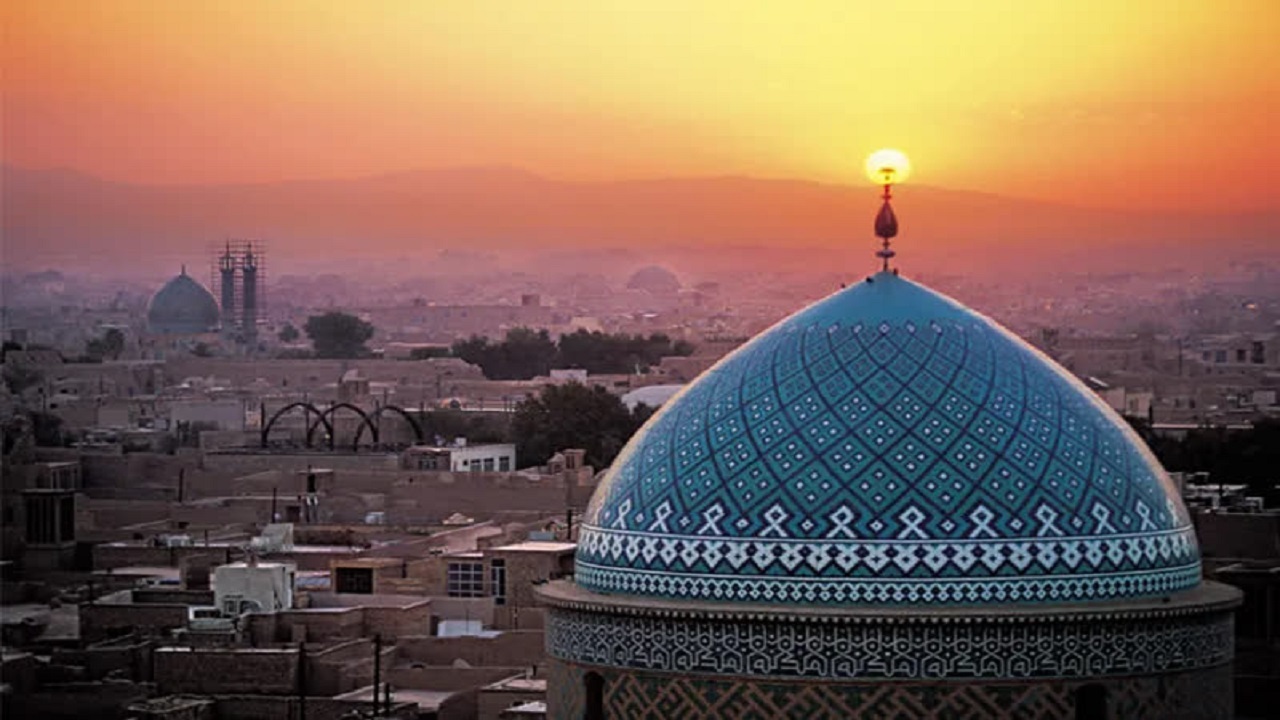 شهر قدیمی یزد ققنوسی خفته در قلب کویر/ گردش در بافت تاریخی با فرهنگ مقاومت شبانه+ فیلم