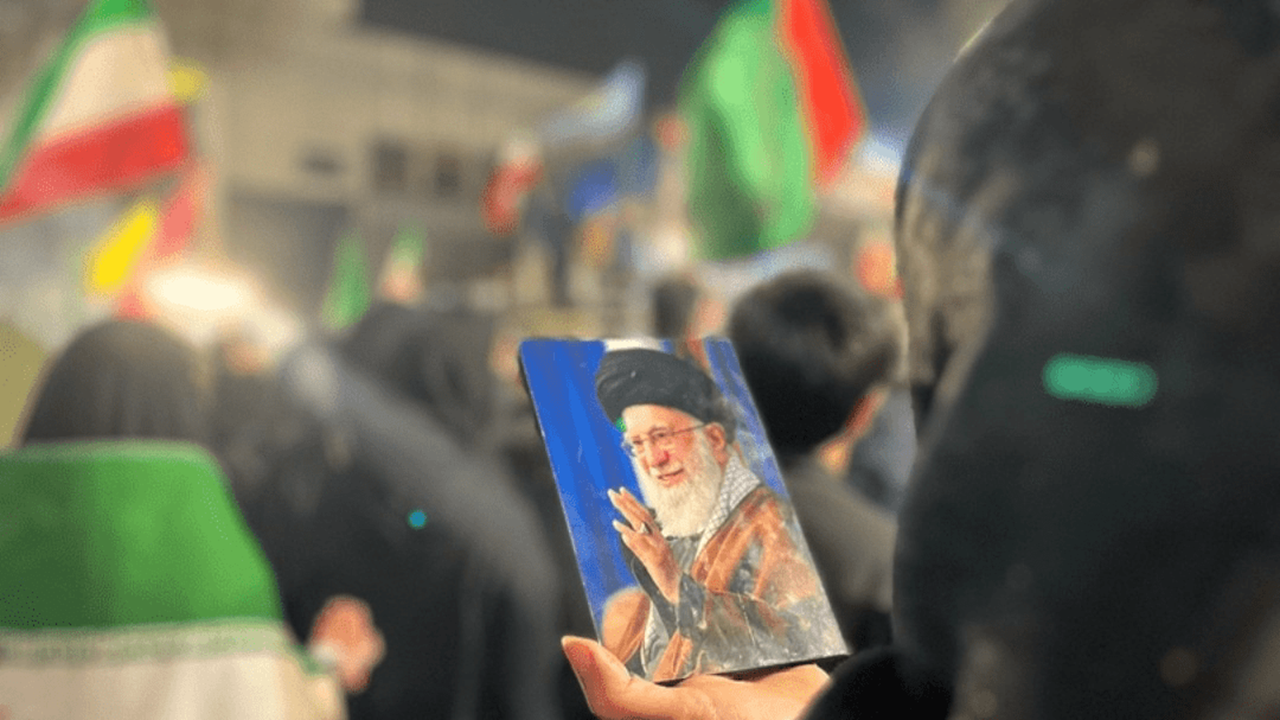 ایران داری زمانه، میدان داری زنانه