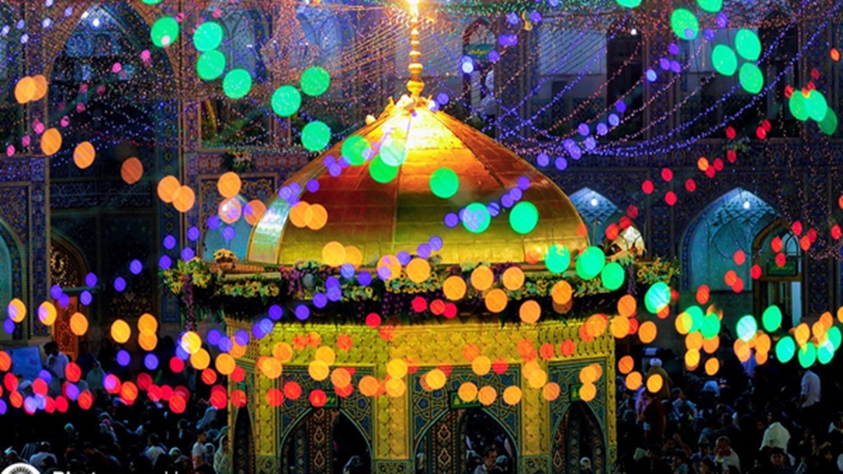 استقبال خادمان امام رضا (ع) از مردم + فیلم