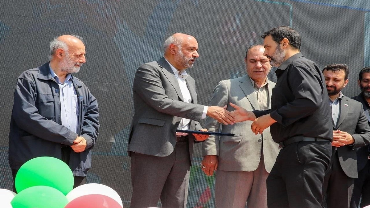 باشگاه خبرنگاران -کارگران ایرانی هیچگاه تسلیم خواسته‌های دشمنان نخواهند شد