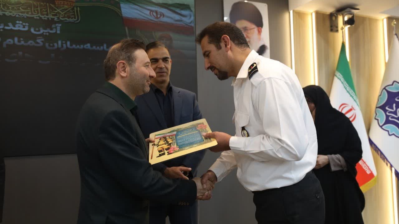 تقدیر از حماسه‌سازان گمنام جنگ رمضان در شهرکرد + تصاویر