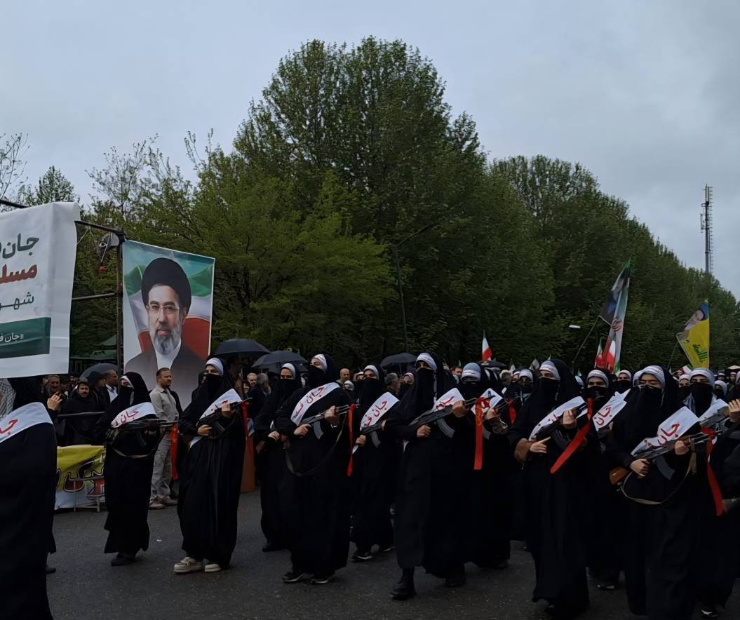 رژه جان فدایان امام رضایی در خوی+فیلم وعکس